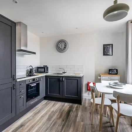 Apartment 8 *