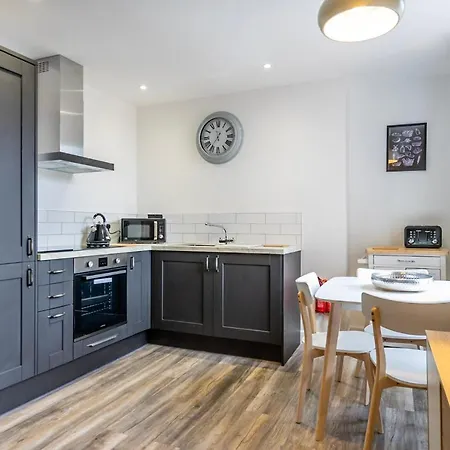 8 Apartment York
